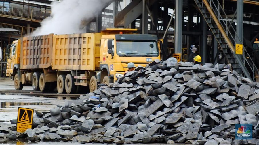 Pabrik Feronikel PT Halmahera Jaya Produksi (PT HJF) Harita Group kapasitas 800 ribu ton per tahun di Pulau Obi, Halmahera Selatan, Maluku Utara. (CNBC Indonesia/Suhendra)