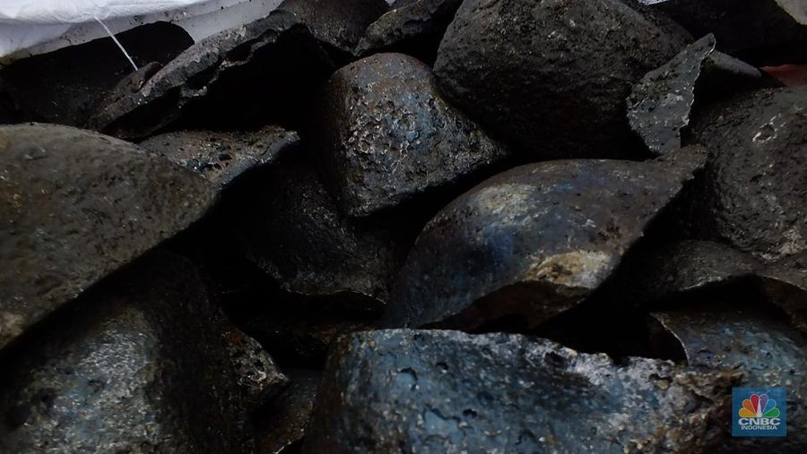 Pabrik Feronikel PT Halmahera Jaya Produksi (PT HJF) Harita Group kapasitas 800 ribu ton per tahun di Pulau Obi, Halmahera Selatan, Maluku Utara. (CNBC Indonesia/Suhendra)