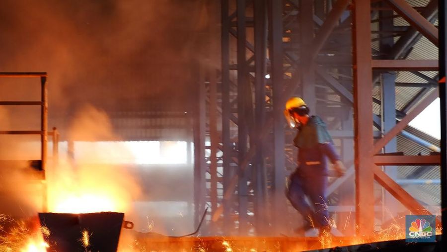 Pabrik Feronikel PT Halmahera Jaya Produksi (PT HJF) Harita Group kapasitas 800 ribu ton per tahun di Pulau Obi, Halmahera Selatan, Maluku Utara. (CNBC Indonesia/Suhendra)