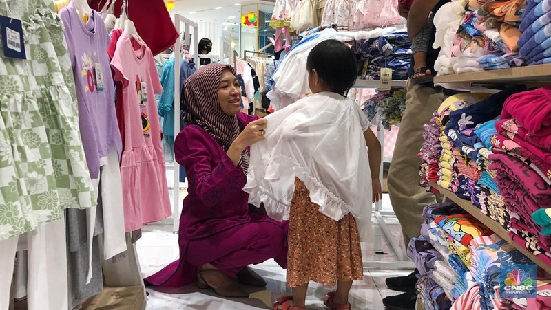 Metro Late Night Shopping di Metro Cibubur. (CNBC Indonesia/Rindi Salsabilla)