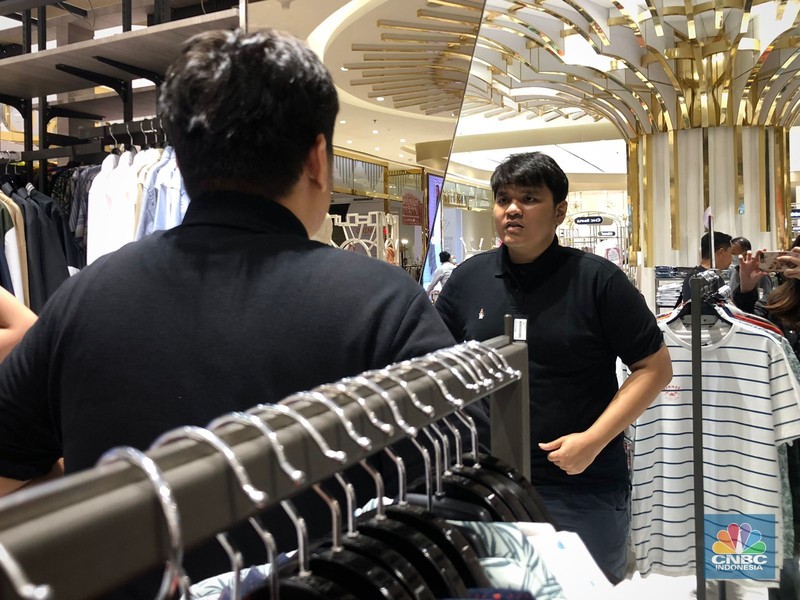 Metro Late Night Shopping di Metro Cibubur. Metro Late Night Shopping di Metro Cibubur. (CNBC Indonesia/Rindi Salsabilla)