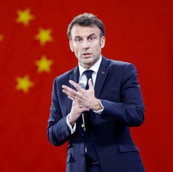 Ajak Eropa 'Lepas' dari AS, Macron Tak Takut Kemarahan Sekutu