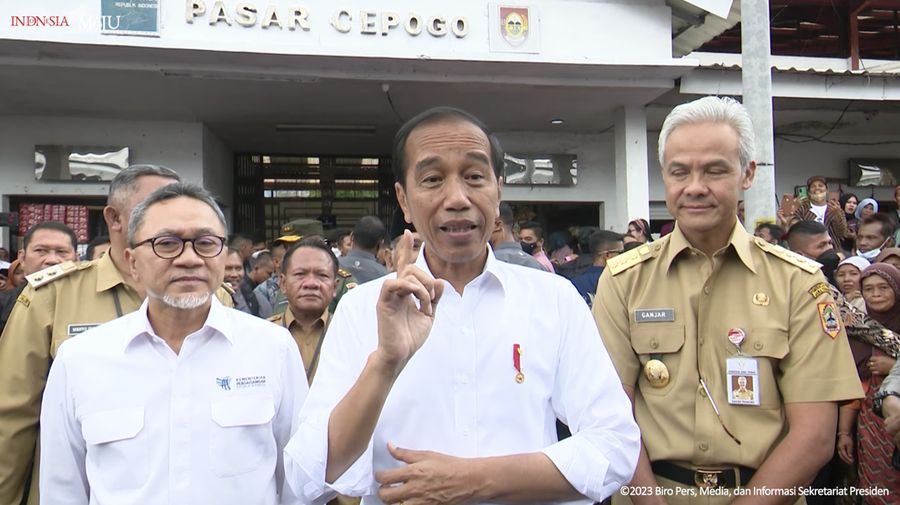 Keterangan Pers Presiden Jokowi Saat Kunjungi Pasar Cepogo, Boyolali, (10/4/2024). (Tangkapan Layar Youtube Sekretariat Presiden)