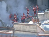 Ngeri! Potret Bangunan Runtuh Akibat Ledakan Pipa di Prancis