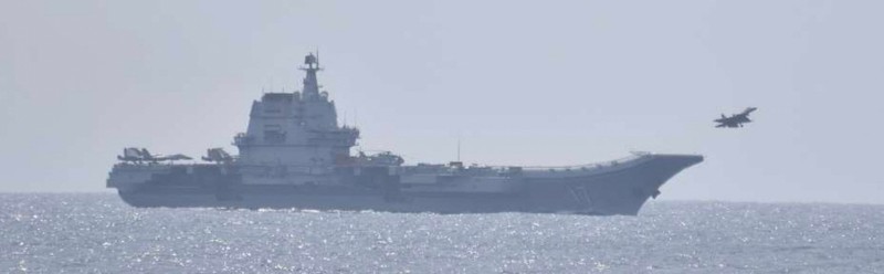Kapal perang China latihan perang di Laut Taiwan. Kapal perang China latihan perang di Laut Taiwan. (Tangkapan Layar Video Reuters)