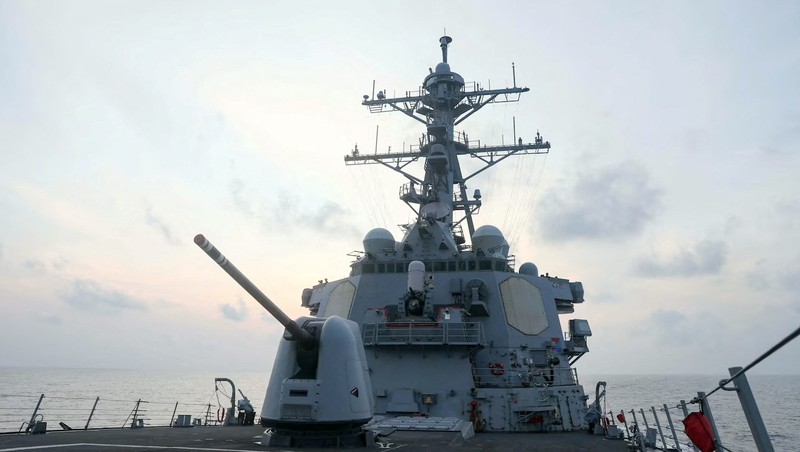 Kapal perang China latihan perang di Laut Taiwan. Kapal perang China latihan perang di Laut Taiwan. (Tangkapan Layar Video Reuters)
