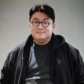 Prahara Min Hee Jin - BTS: Harta Bos HYBE Bang Si Hyuk Menguap Rp5 T