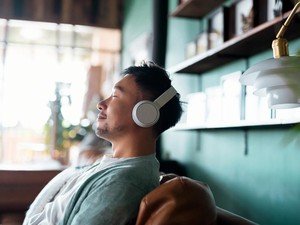 Mengenal JOMO, Konsep Masa Bodoh yang Ampuh Jaga Kesehatan Mental