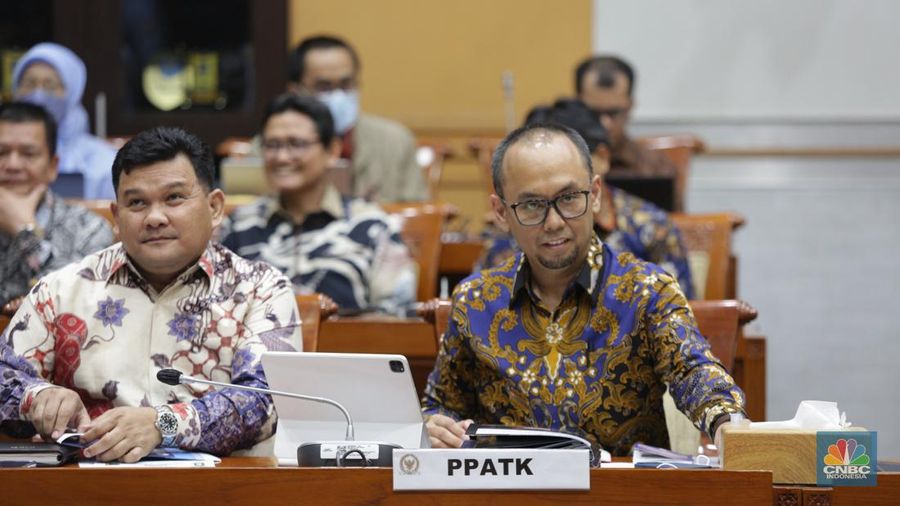 Komisi III DPR RI kembali menggelar rapat soal transaksi janggal Rp 349 triliun di Kementerian Keuangan. Rapat dihadiri Menko Polhukam, Menkeu hingga Kepala PPATK, Selasa (11/4/2023). (Agung Pambudhy/ Detikcom)