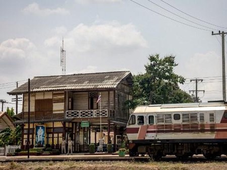Sempat Mangkrak, Ini Nasib Kereta Cepat China di Tetangga RI