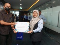 WIKA Bagikan 2.137 Sembako & Santunan ke 350 Dhuafa & Yatim