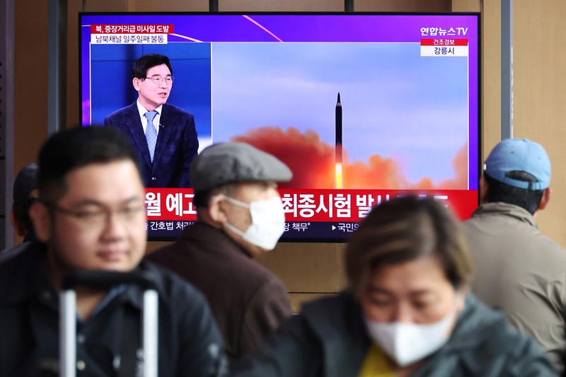 NORTHKOREA-MISSILES/JAPAN A TV screen displays a warning message called
