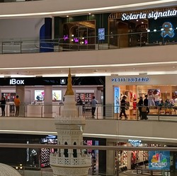Airlangga Beberkan Alasan Orang RI Malas Belanja