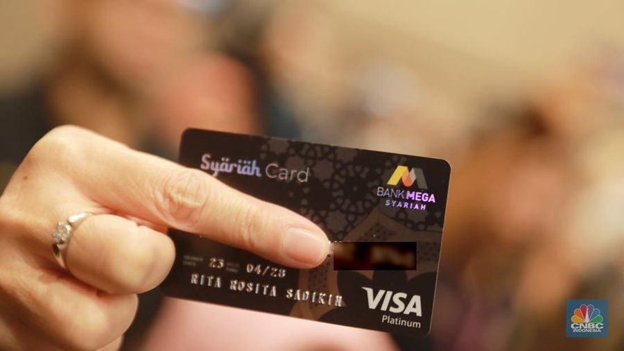 Bank Mega Syariah Luncurkan kartu pembiayaan Syariah Card. (CNBC Indonesia/Muhamad Sabki)