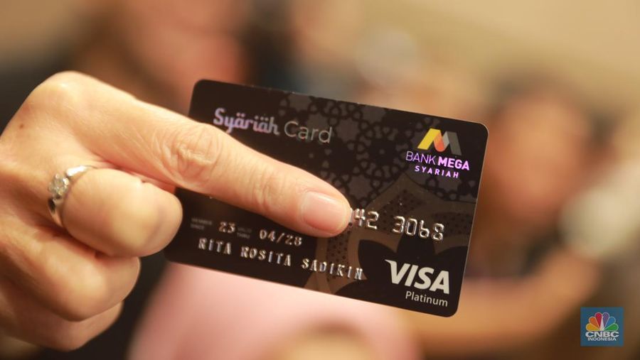 Bank Mega Syariah, Syariah Card. (Cnbc Indonesia/Muhamad Sabki)