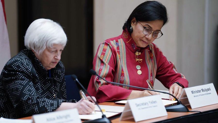 Menteri Keuangan Sri Mulyani menghadiri penandatanganan Compact II Millennium Challenge Corporation (MCC) – sebuah program hibah dari Pemerintah Amerika Serikat untuk Indonesia senilai 649 juta US Dollar. (Instagram @smindrawati)