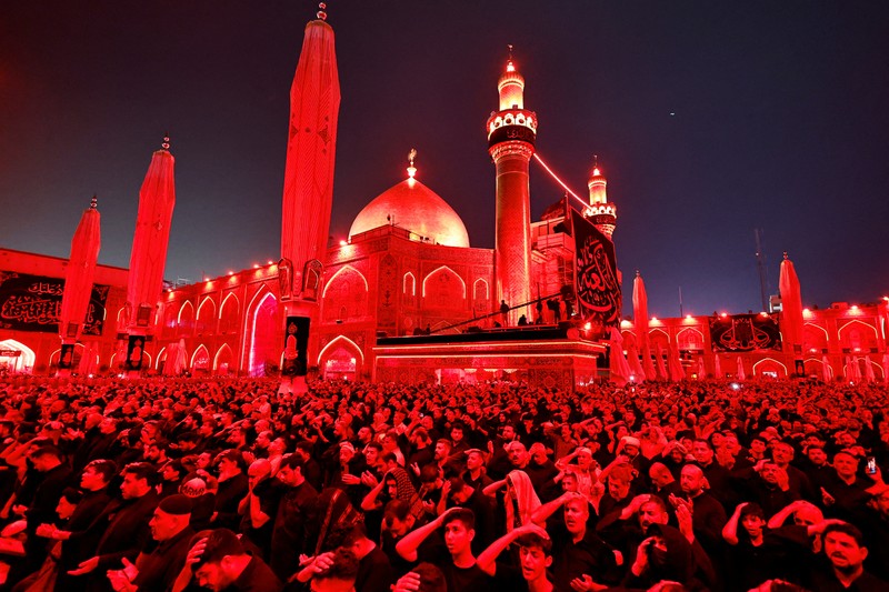RELIGION-RAMADAN/SAUDI General view of muslims performing evening prayers at the Grand Mosque during the holy month of Ramadan, in the holy city of Mecca, Saudi Arabia, April 11, 2023. Saudi Press Agency/Handout via REUTERS ATTENTION EDITORS - THIS PICTURE WAS PROVIDED BY A THIRD PARTY