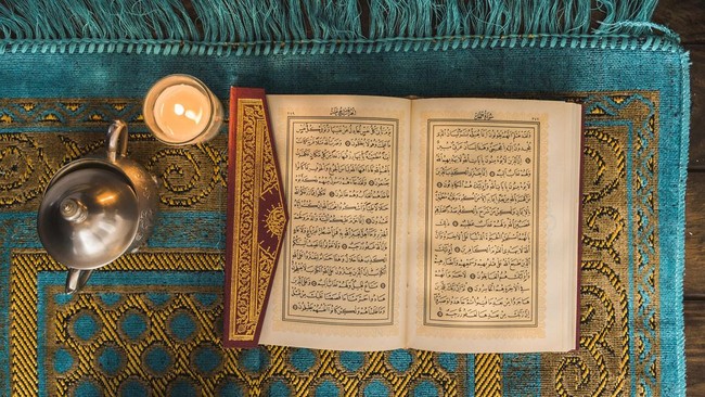 Malam Nuzulul Qur'an Tiba, 5 Alasan Al-Qur'an Diturunkan Tak Sekaligus