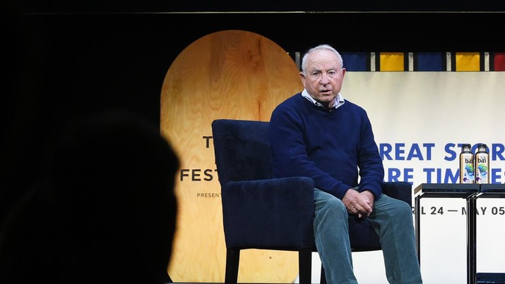 Pendiri Patagonia Yvon Chouinard berbicara di atas panggung selama Inaugural Tribeca X: A Day of Conversations Celebrating the Intersection of Entertainment and Advertising (Getty Images for Tribeca X/Ben Gabbe)