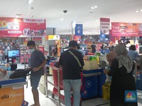 Kasir Transmart Terus Diserbu Pengunjung, Efek Diskon 20%