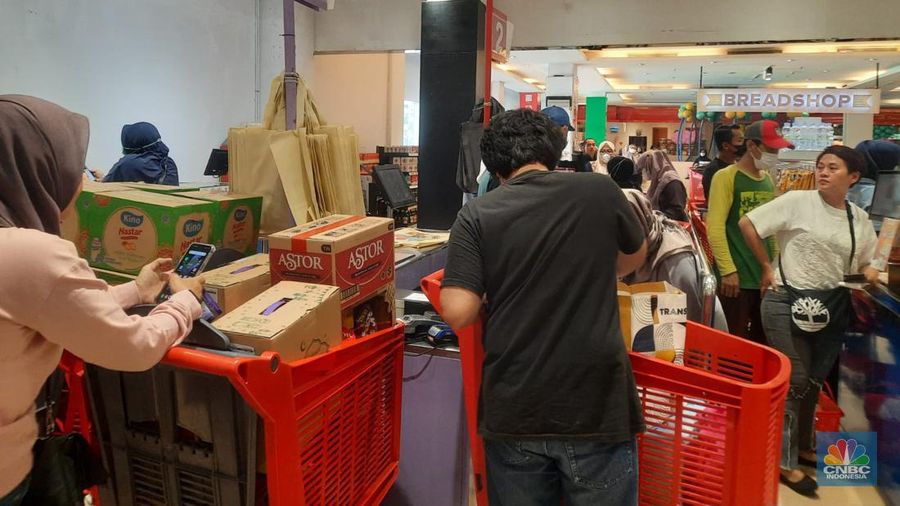 Program Transmart Full Day Sale, Sabtu (15/4/2023) pukul 10.00 hingga 24.00 waktu setempat di 92 gerai Transmart seluruh Indonesia. (CNBC Indonesia/Firda Dwi Muliawati)