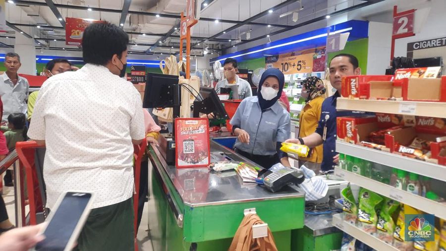 Program Transmart Full Day Sale, Sabtu (15/4/2023) pukul 10.00 hingga 24.00 waktu setempat di 92 gerai Transmart seluruh Indonesia. (CNBC Indonesia/Firda Dwi Muliawati)