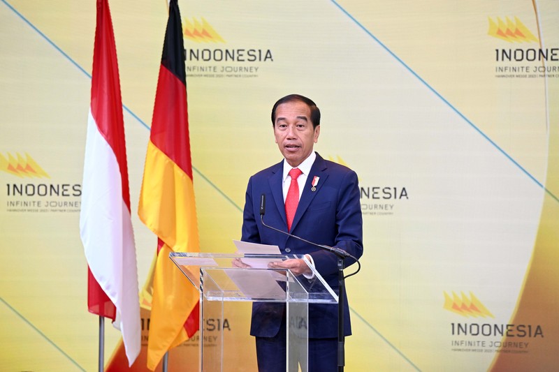 Joko Widodo, Presiden Indonesia, berbicara pada pembukaan pameran industri Hannover Messe. Negara mitra pameran tahun ini adalah Indonesia. Pameran industri terbesar di dunia akan berlangsung dari 17 hingga 21 April 2023. Joko Widodo, Presiden Indonesia, berbicara pada pembukaan pameran industri Hannover Messe. Negara mitra pameran tahun ini adalah Indonesia. Pameran industri terbesar di dunia akan berlangsung dari 17 hingga 21 April 2023. (Julian Stratenschulte/picture alliance via Getty Images)