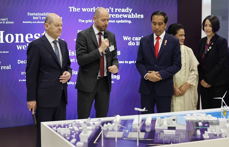 Joko Widodo, Presiden Indonesia, berbicara pada pembukaan pameran industri Hannover Messe. Negara mitra pameran tahun ini adalah Indonesia. Pameran industri terbesar di dunia akan berlangsung dari 17 hingga 21 April 2023. Joko Widodo, Presiden Indonesia, berbicara pada pembukaan pameran industri Hannover Messe. Negara mitra pameran tahun ini adalah Indonesia. Pameran industri terbesar di dunia akan berlangsung dari 17 hingga 21 April 2023. (Julian Stratenschulte/picture alliance via Getty Images)