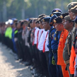 Demi Swasembada Pangan 2027, TNI Akan Kawal Beras-Polisi Urus Jagung