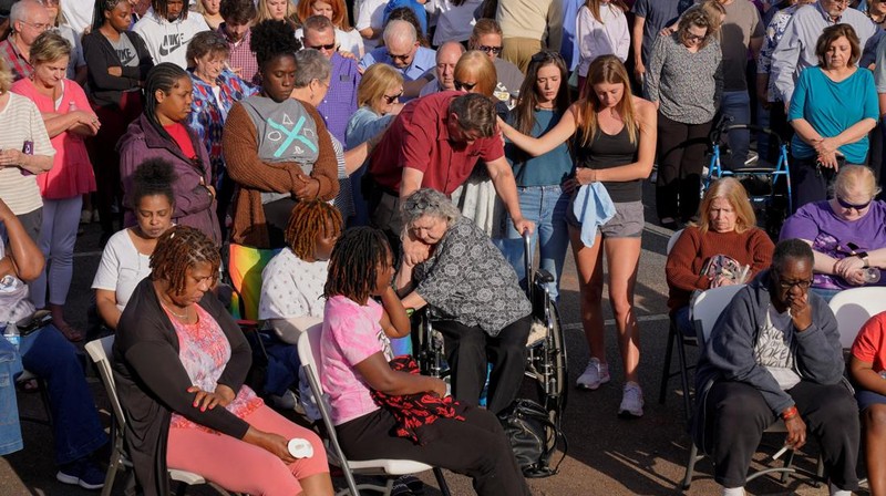 Setidaknya empat orang tewas dan 28 lainnya terluka dalam penembakan massal di sebuah pesta ulang tahun di Alabama, Amerika Serikat (AS), pada Sabtu (15/4/2023) waktu setempat. (REUTERS/Cheney Orr)