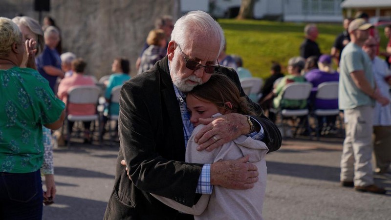 Setidaknya empat orang tewas dan 28 lainnya terluka dalam penembakan massal di sebuah pesta ulang tahun di Alabama, Amerika Serikat (AS), pada Sabtu (15/4/2023) waktu setempat. (REUTERS/Cheney Orr)