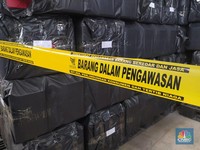 Wamendag & Novel Gerebek Gudang Misterius Ini Penampakannya