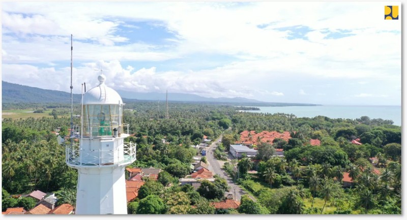 Kementerian Pekerjaan Umum dan Perumahan Rakyat (PUPR) telah menyiapkan Jalan Lintas Pantai Selatan (Pansela) Jawa sebagai jalur alternatif bagi para pemudik Lebaran tahun 2023, di samping Jalan Tol Trans Jawa, Jalan Lintas Pantai Utara (Pantura), dan Lintas Tengah Pulau Jawa. Kementerian Pekerjaan Umum dan Perumahan Rakyat (PUPR) telah menyiapkan Jalan Lintas Pantai Selatan (Pansela) Jawa sebagai jalur alternatif bagi para pemudik Lebaran tahun 2023, di samping Jalan Tol Trans Jawa, Jalan Lintas Pantai Utara (Pantura), dan Lintas Tengah Pulau Jawa. (Dok. Kementerian PUPR)