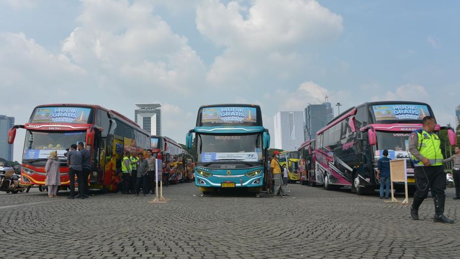 Menteri Perhubungan Menghadiri Mudik Gratis Polri Presisi Tahun 2023, di Plataran Monas Pada (18/04/2023). (Dok. dephub)