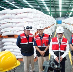Kunjungi Gudang Pupuk Sriwijaya, Pahala Jamin Stok Pupuk Aman
