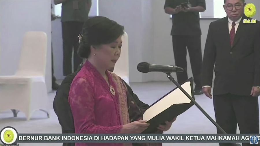 Upacara Pengucapan Janji Jabatan Sdri. Filianingsih Hendarta sebagai Deputi Gubernur Bank Indonesia. (Tangkapan Layar Youtube Bank Indoensia)