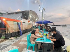 Pedagang Pare Beach Parepare Diminta Lunasi Sewa Lapak Rp 13 Juta Tahun Ini