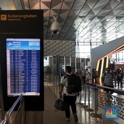 Hari ke-1 Cuti Bersama, Ratusan Ribu Pemudik Padati Soetta
