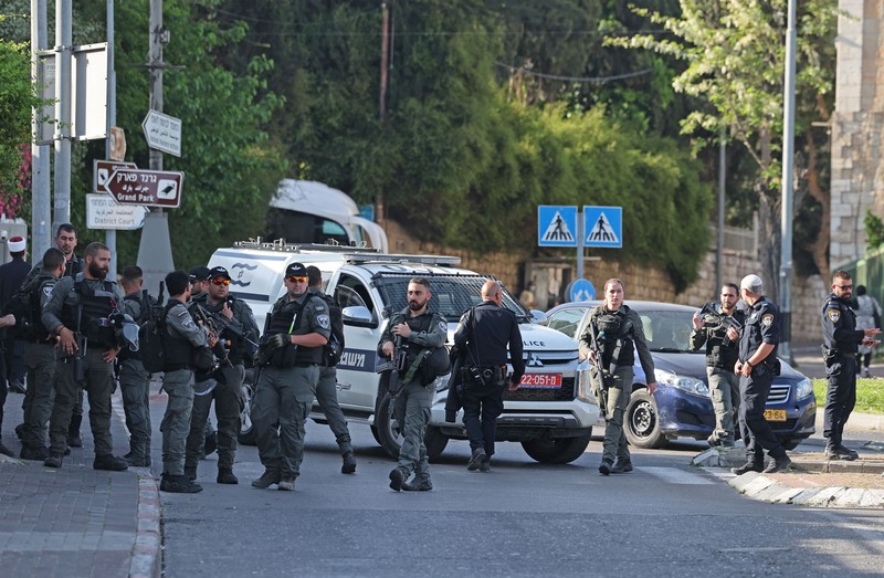 Warga Palestina terluka dalam operasi tentara Israel di Tepi Barat yang diduduki, kata Kementerian Kesehatan Palestina, Selasa (18/4/2023). (AFP via Getty Images/AHMAD GHARABLI) Warga Palestina terluka dalam operasi tentara Israel di Tepi Barat yang diduduki, kata Kementerian Kesehatan Palestina, Selasa (18/4/2023). (AFP via Getty Images/AHMAD GHARABLI)