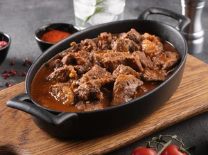 Banyak Olahan Daging Sapi Jelang Lebaran, Kolesterol Nggak Ya?