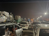 Tol MBZ Macet! Lalin Menuju Cikampek Dialihkan ke Jalur Bawah