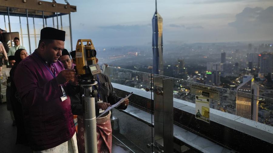 Penentuan Hilal Ramadhan 2023. (AP/Vincent Thian)