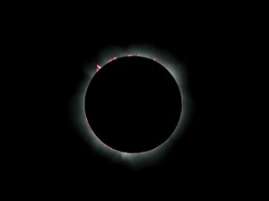 3 Roket Meluncur ke Gerhana Matahari Total Besok, Ini Misi NASA