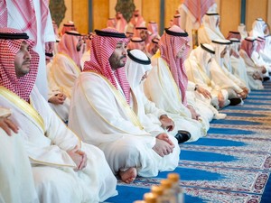 Saudi Imbau Salat Idul Fitri Digelar 15 Menit setelah Matahari Terbit