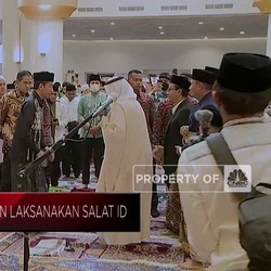 Video: Jokowi & Ma'ruf Amin Laksanakan Salat Id