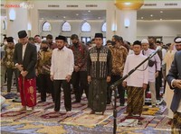 Suasana Salat Id di Masjid MBZ Solo, Dihadiri Jokowi-Ganjar
