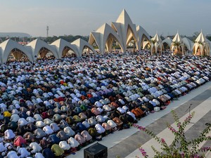 Bacaan Niat dan Tata Cara Sholat Idul Fitri 2026 untuk Imam, Makmum, dan Sendiri