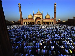 Apakah Boleh Makan dan Minum Sebelum Sholat Idul Fitri?