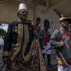 Bak Cerita Dongeng, Raja Terkaya RI Bagi-Bagi Duit Rp 20 Miliar