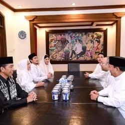 Potret Menhan Prabowo Sowan Ke Rumah Jokowi di Solo